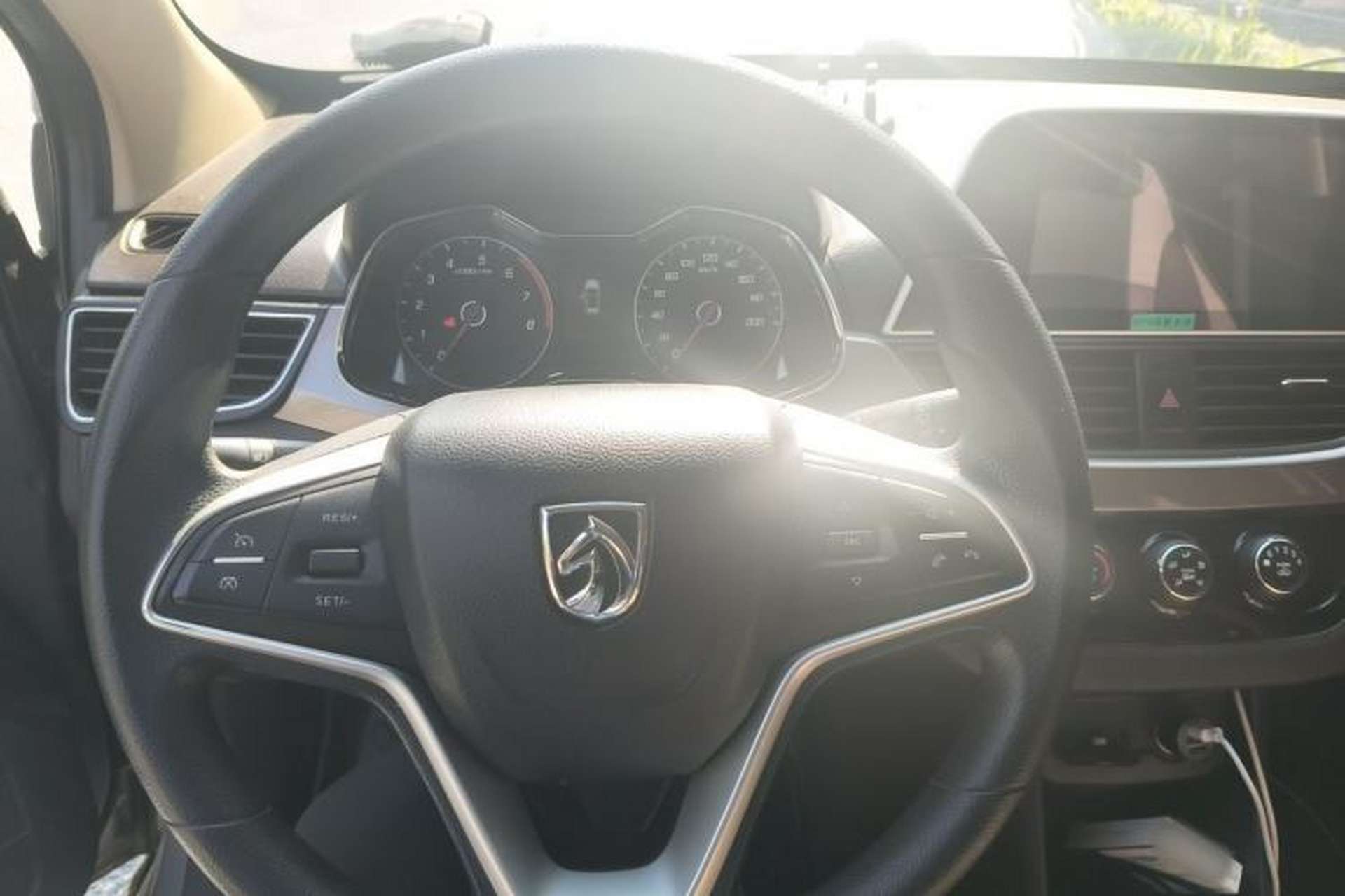 Used Baojun 310W 2017 1.5L Manual Luxury Edition China V Steering Wheel