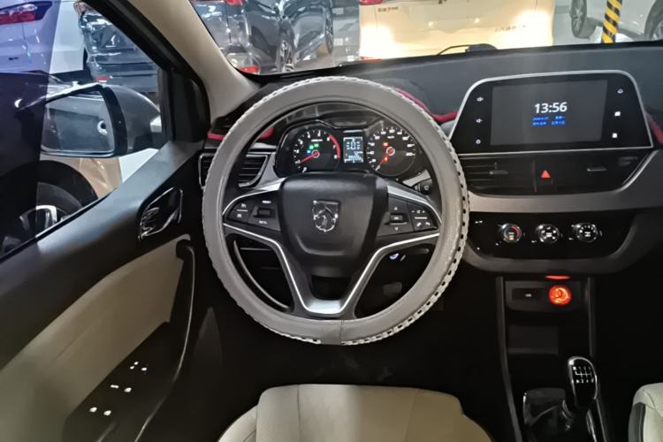 Used Baojun 310W 2017 1.5L Manual Fashion Edition China VI Steering Wheel