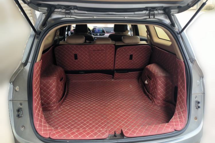 Used Baojun 310W 2017 1.5L Manual Fashion Model China V Trunk