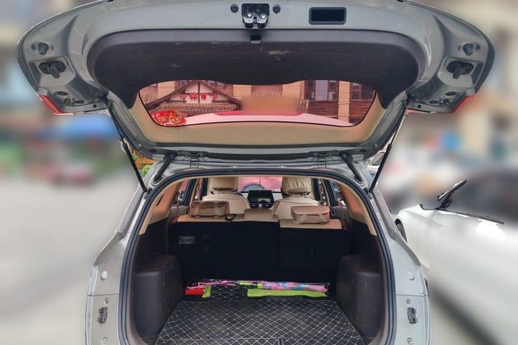 Used Baojun 310W 2017 1.5L Manual Fashion Model China V Trunk