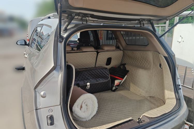 Used Baojun 310W 2017 1.5L Manual Fashion Model China V Trunk