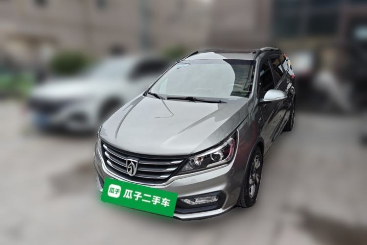 Baojun 310W 2017 1.5L Manual Luxury Edition China V d’occasion Guazi used car, China used car export, Used car for sale, Used cars, Cheapest cars for sale