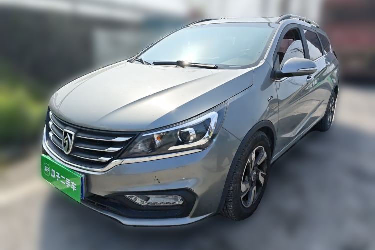 Used Baojun 310W 2017 1.5L Manual Luxury Edition China V Guazi used car, China used car export, Used car for sale, Used  cars, Cheapest cars for sale
