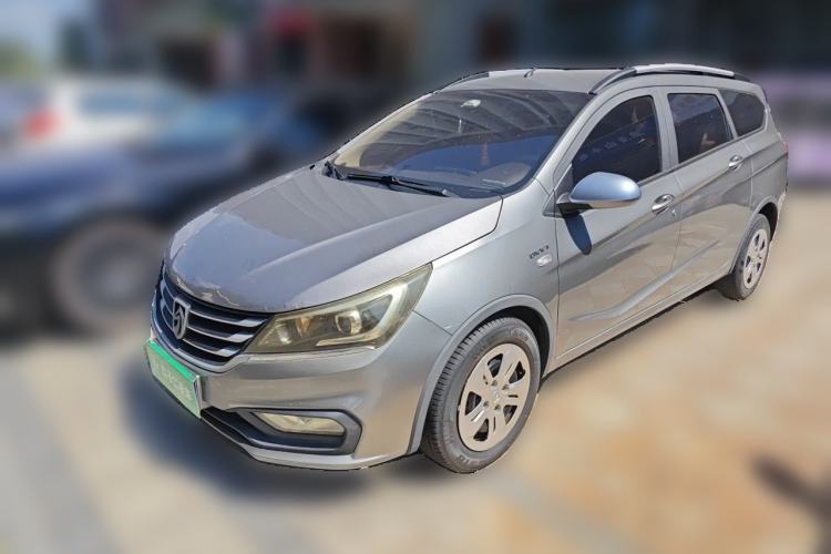 Used Baojun 310W 2017 1.5L Manual Comfort Version China VI Emission Standard Guazi used car, China used car export, Used car for sale, Used cars, Cheapest cars for sale