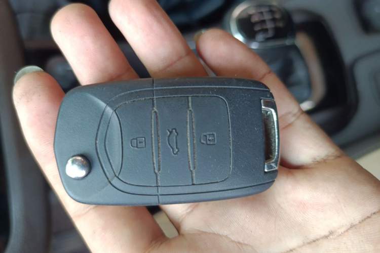 Used Baojun 310W 2017 1.5L Manual Fashion Model China V Vehicle Key
