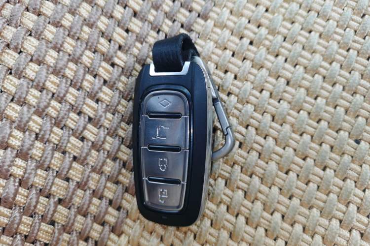Used Baojun 310W 2017 1.5L Manual Luxury Version China VI Vehicle Key