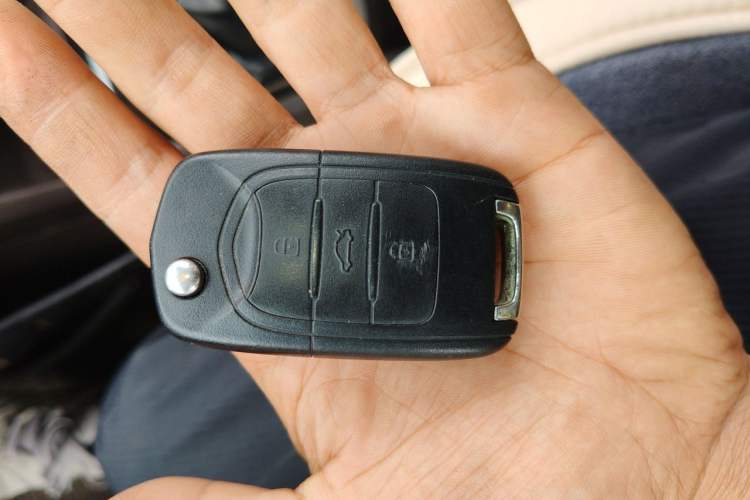 Used Baojun 310W 2017 1.5L Manual Fashion Model China V Vehicle Key