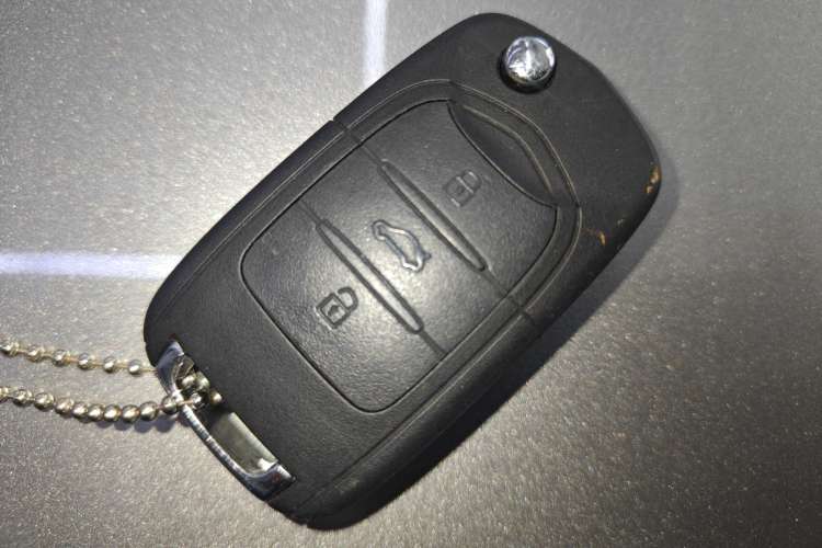 Used Baojun 310W 2017 1.5L Manual Fashion Model China V Vehicle Key