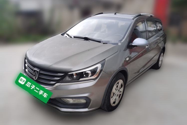 Used Baojun 310W 2017 1.5L Manual Comfort Version China VI Emission Standard Guazi used car, China used car export, Used car for sale, Used  cars, Cheapest cars for sale