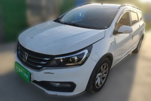 Used Baojun 310W 2017 1.5L Manual Fashion Model China V