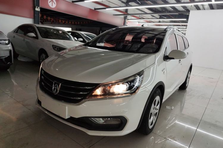 Used Baojun 310W 2017 1.5L Manual Comfort Version China V Guazi used car, China used car export, Used car for sale, Used cars, Cheapest cars for sale