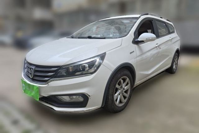 Used Baojun 310W 2017 1.5L Manual Fashion Model China V