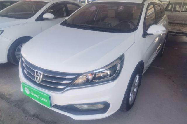 Used Baojun 310W 2017 1.5L Manual Fashion Model China V