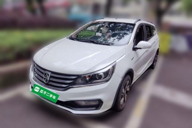 Used Baojun 310W 2017 1.5L Manual Fashion Model China V