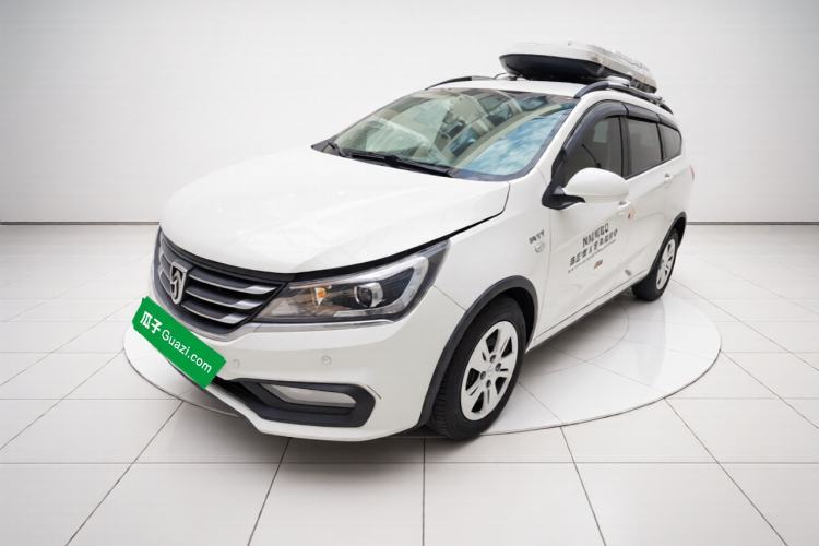 Used Baojun 310W 2017 1.5L Manual Comfort Version China V Guazi used car, China used car export, Used car for sale, Used cars, Cheapest cars for sale