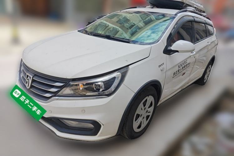 Used Baojun 310W 2017 1.5L Manual Comfort Version China V Guazi used car, China used car export, Used car for sale, Used cars, Cheapest cars for sale
