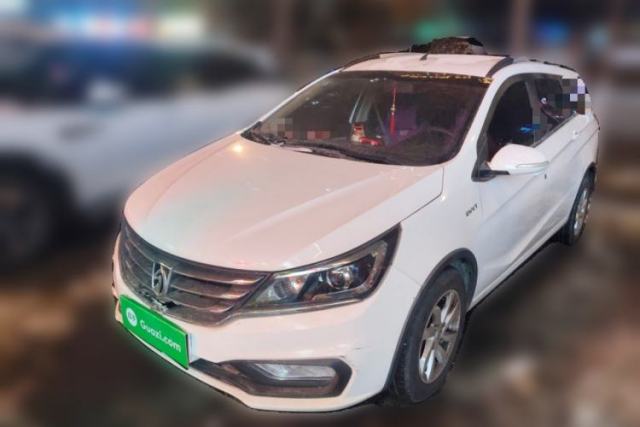 Used Baojun 310W 2017 1.5L Manual Fashion Model China V