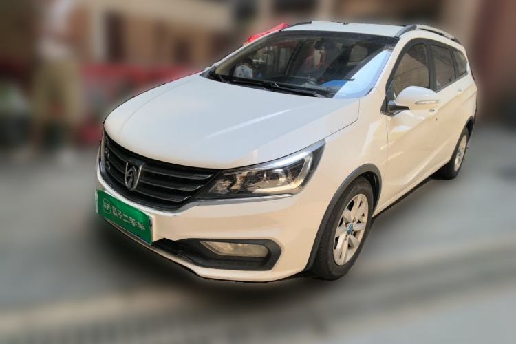 Baojun 310W 2017 1.5L Manual Fashion Model China V usado Guazi used car, China used car export, Used car for sale, Used cars, Cheapest cars for sale