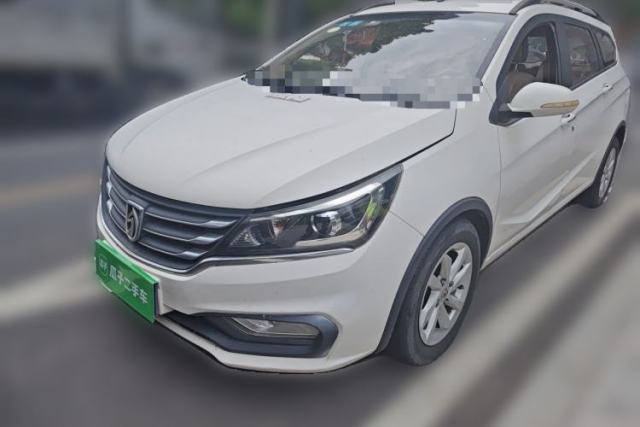 Used Baojun 310W 2017 1.5L Manual Fashion Model China V