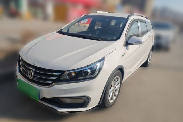 Used Baojun 310W 2017 1.5L Manual Fashion Model China V