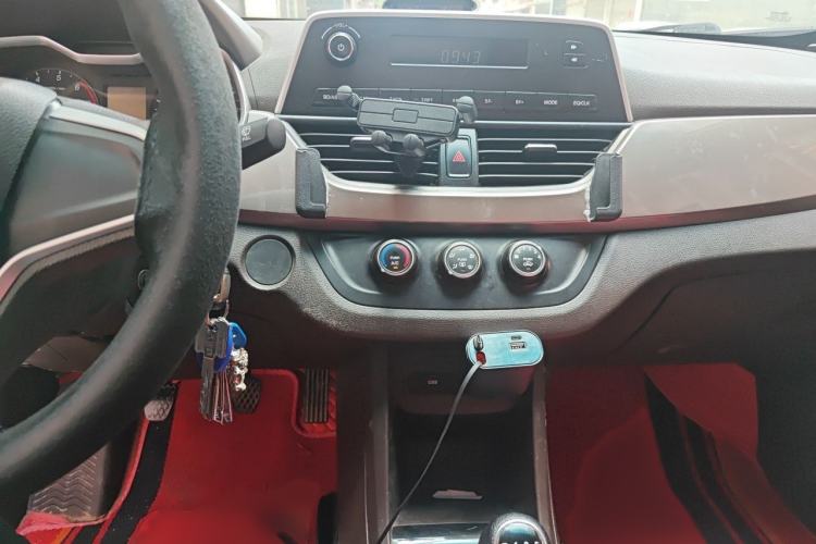 Used Baojun 310W 2017 1.5L Manual Comfort Version China V Audio And AC Panel