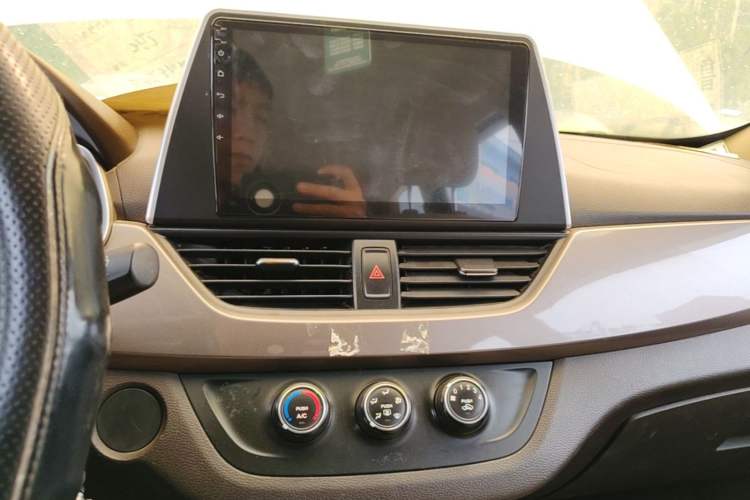 Used Baojun 310W 2017 1.5L Manual Comfort Version China V Audio And AC Panel