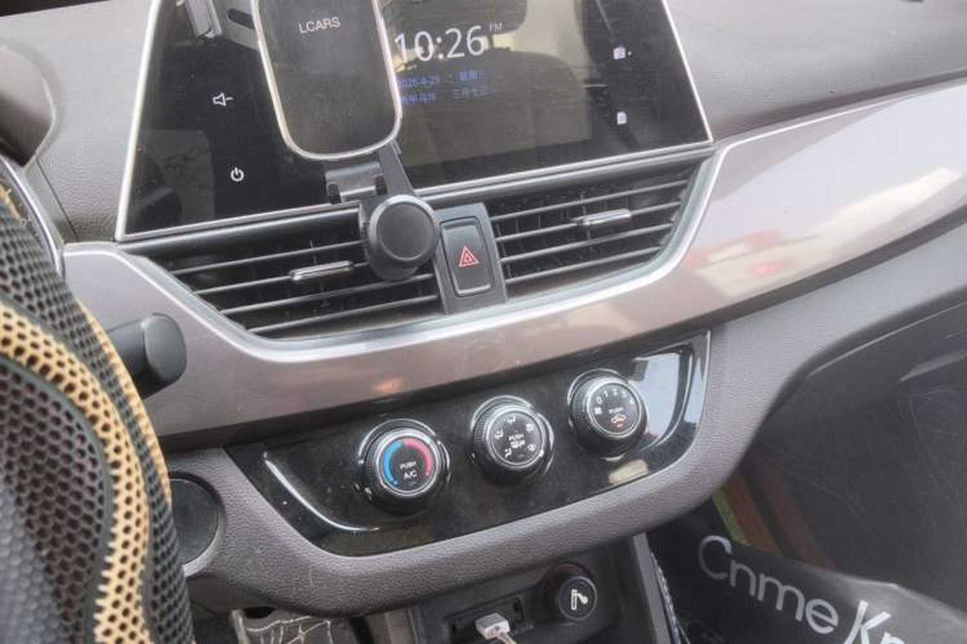 Used Baojun 310W 2017 1.5L Manual Fashion Model China V Audio And AC Panel