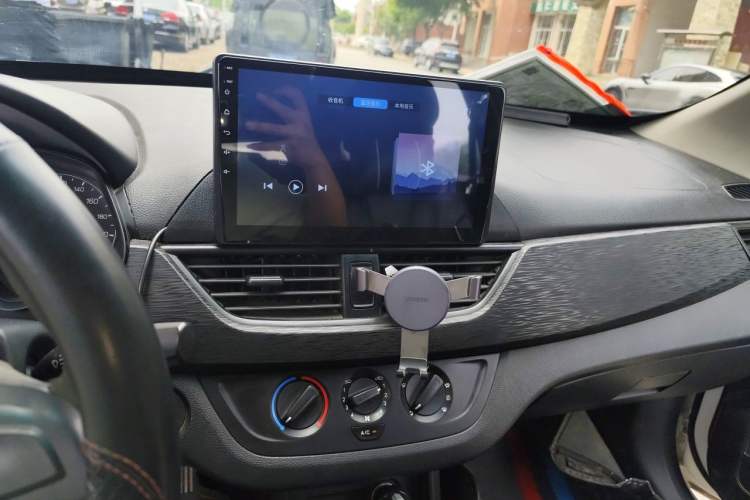 Used Baojun 310W 2017 1.2L Manual Value Edition China V Audio And AC Panel