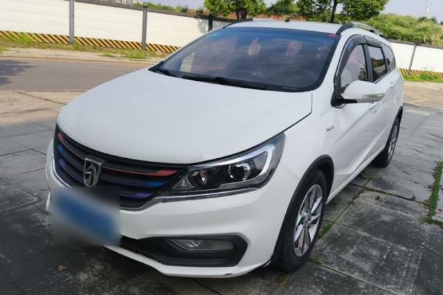 Used Baojun 310W 2017 1.5L Manual Fashion Model China V