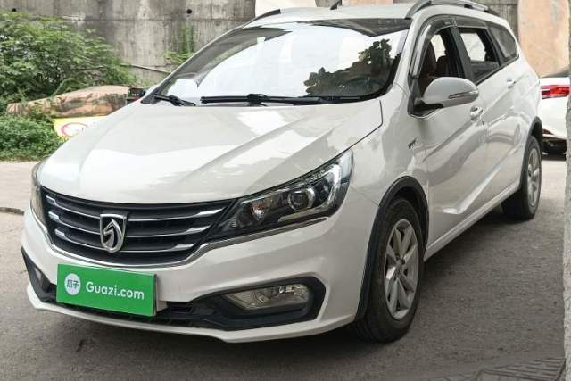 Used Baojun 310W 2017 1.5L Manual Fashion Model China V