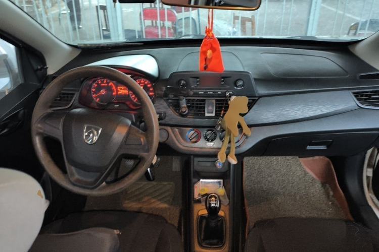 Used Baojun 310W 2017 1.2L Manual Value Edition China V Center Console