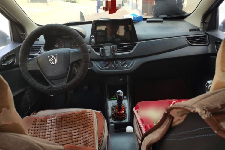 Used Baojun 310W 2017 1.2L Manual Value Edition China V Center Console