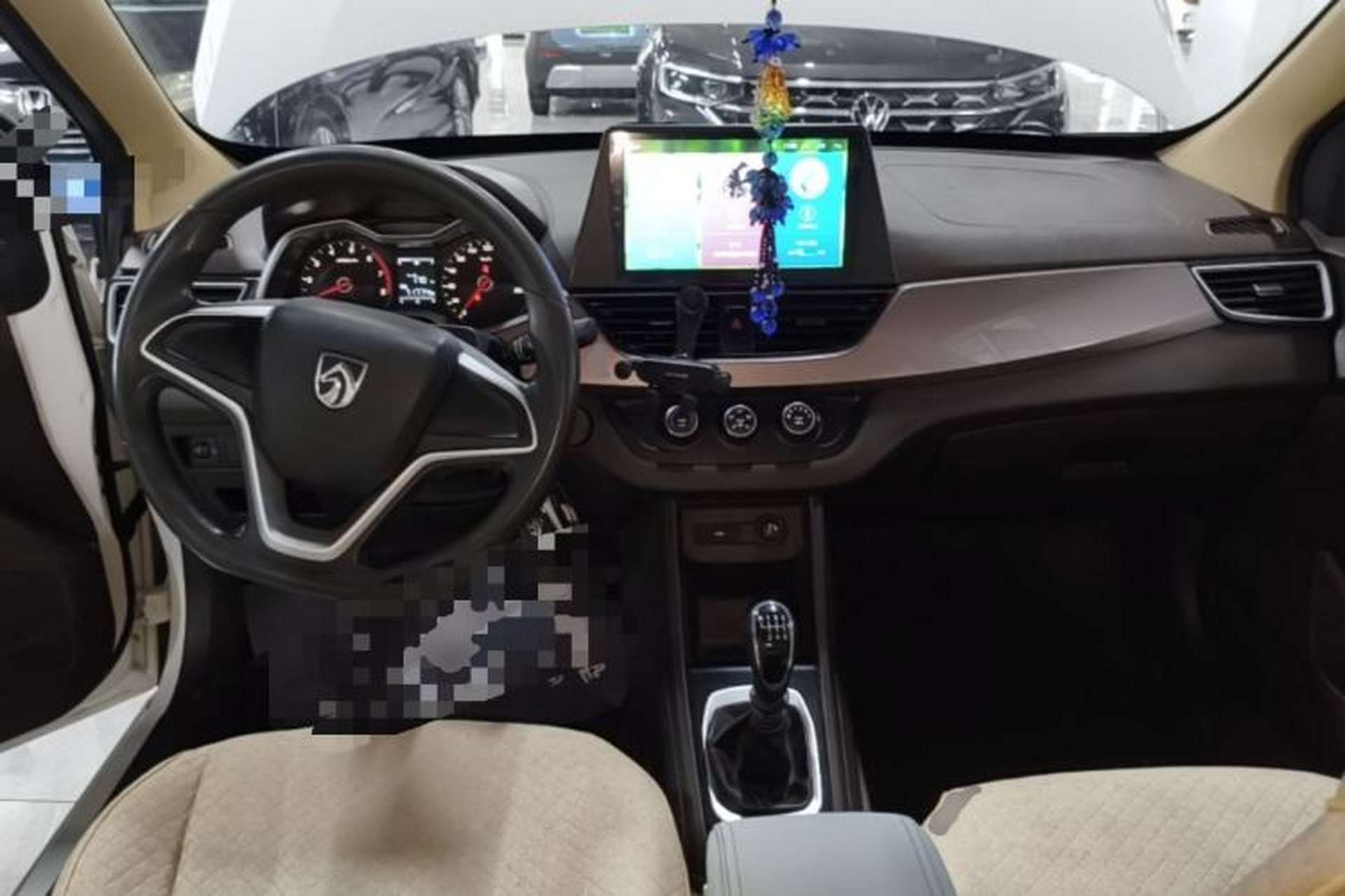 Used Baojun 310W 2017 1.5L Manual Comfort Version China V Center Console