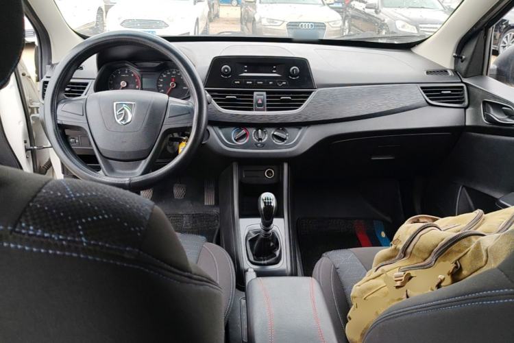 Used Baojun 310W 2017 1.2L Manual Value Edition China V Center Console