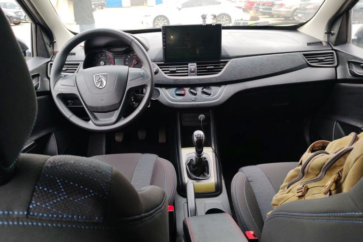 Used Baojun 310W 2017 1.2L Manual Value Edition China V Center Console