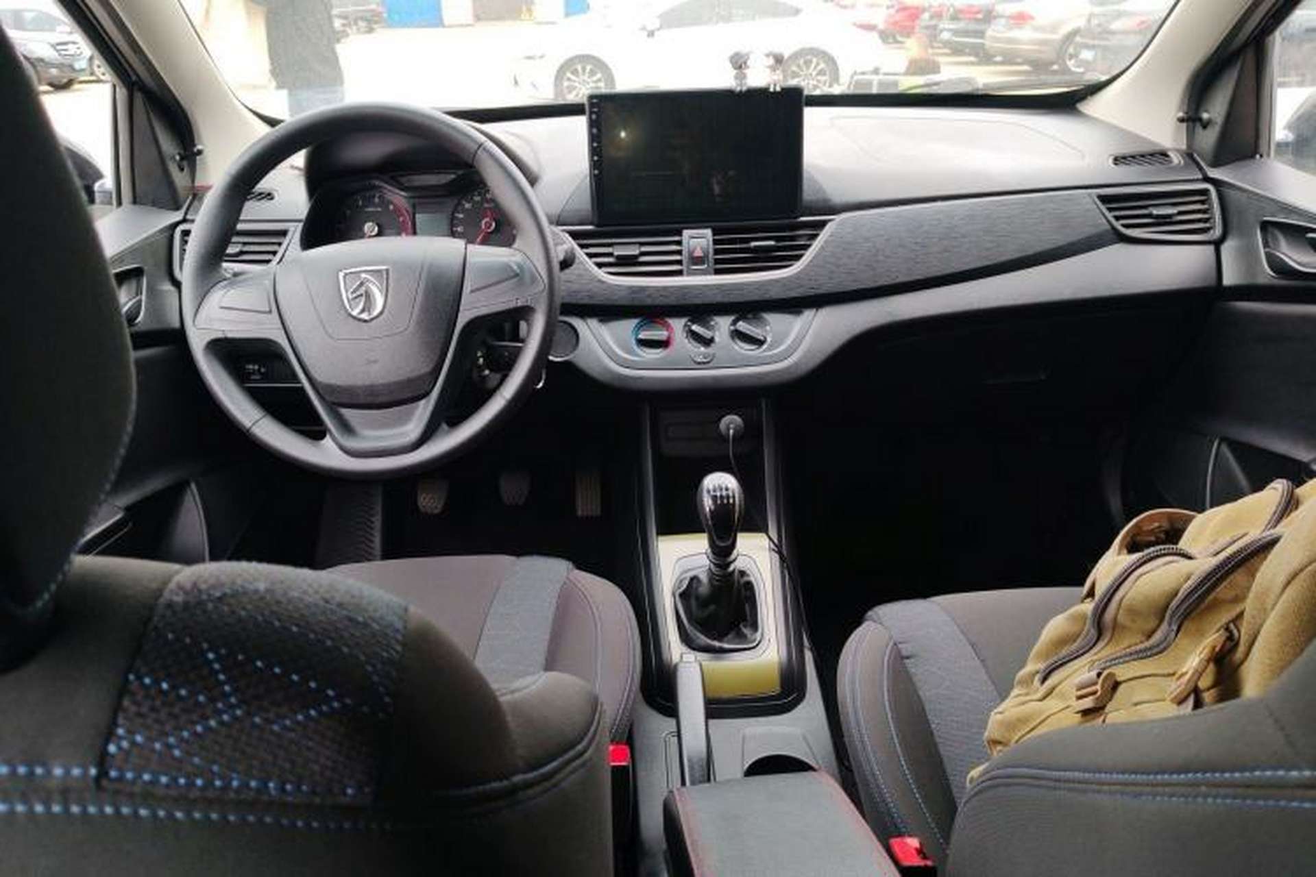Used Baojun 310W 2017 1.2L Manual Value Edition China V Center Console
