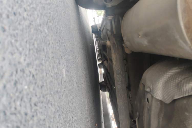 Used Baojun 310W 2017 1.5L Manual Fashion Edition China VI Chassis Front Left