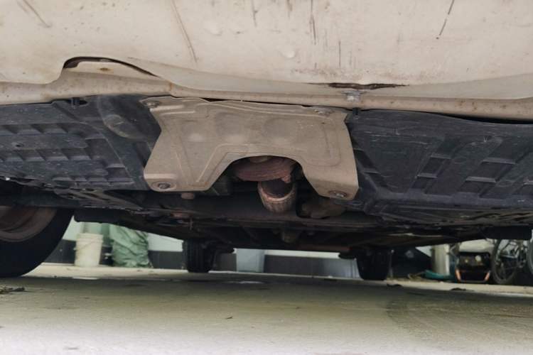 Used Baojun 310W 2017 1.5L Manual Fashion Model China V Chassis Front