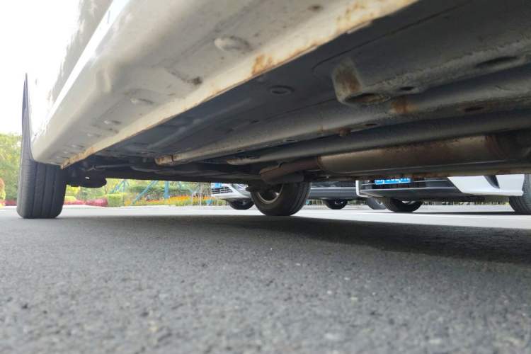 Used Baojun 310W 2017 1.5L Manual Fashion Model China V Chassis Front Right