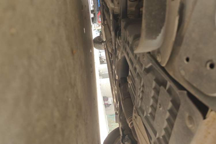Used Baojun 310W 2017 1.5L Manual Fashion Model China V Chassis Front Right