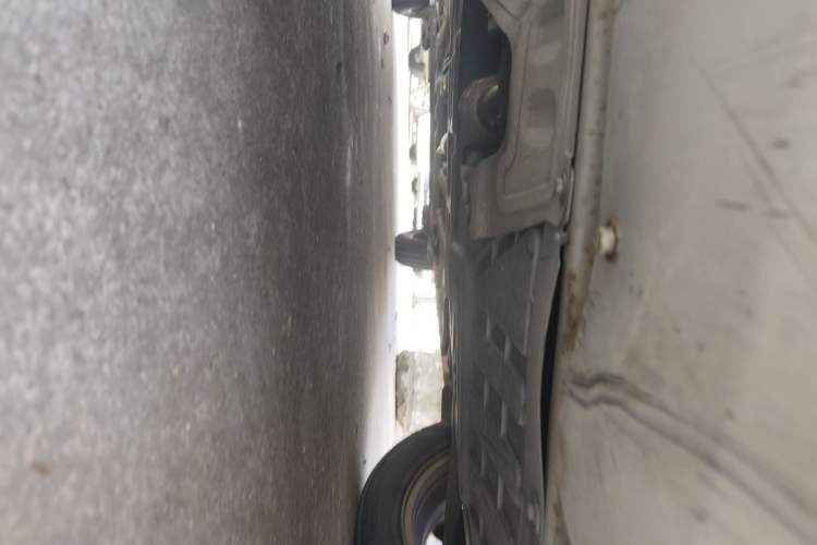 Used Baojun 310W 2017 1.5L Manual Fashion Model China V Chassis Front