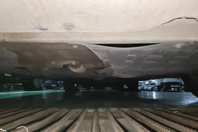 Used Baojun 310W 2017 1.5L Manual Fashion Model China V Chassis Front