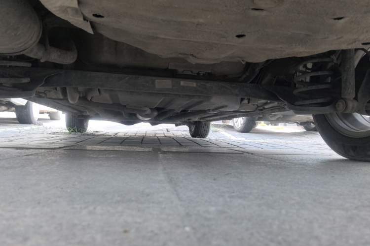Used Baojun 310W 2017 1.5L Manual Fashion Model China V Chassis Rear