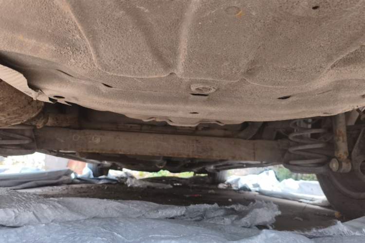 Used Baojun 310W 2017 1.5L Manual Fashion Model China V Chassis Rear