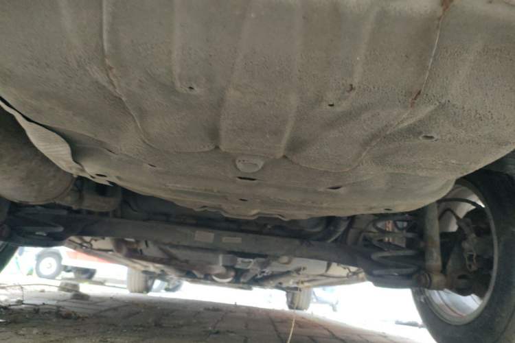 Used Baojun 310W 2017 1.5L Manual Fashion Model China V Chassis Rear