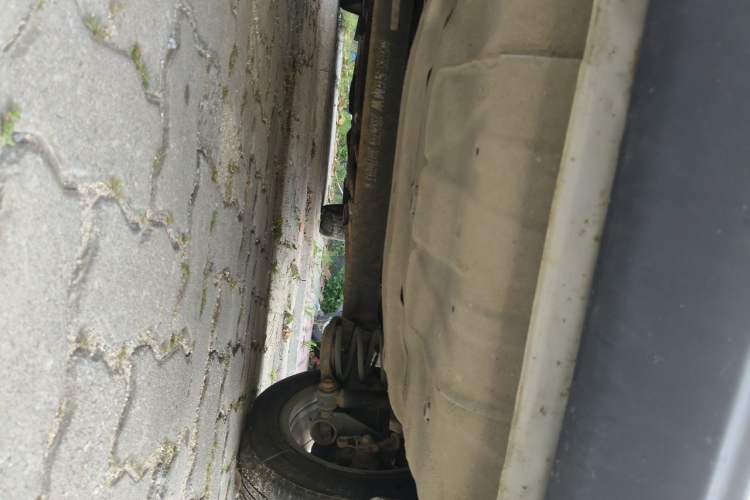 Used Baojun 310W 2017 1.5L Manual Fashion Model China V Chassis Rear
