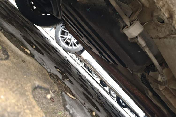 Used Baojun 310W 2017 1.5L Manual Comfort Version China VI Emission Standard Chassis Rear Right