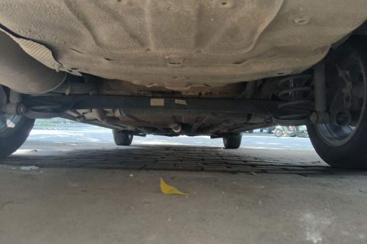 Used Baojun 310W 2017 1.5L Manual Fashion Model China V Chassis Rear