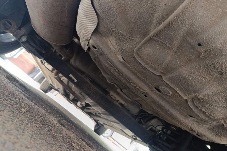 Used Baojun 310W 2017 1.5L Manual Comfort Version China VI Emission Standard Chassis Rear