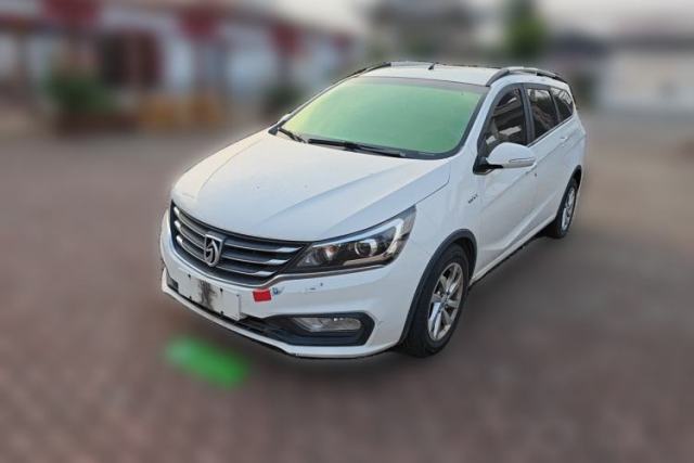 Used Baojun 310W 2017 1.5L Manual Fashion Model China V